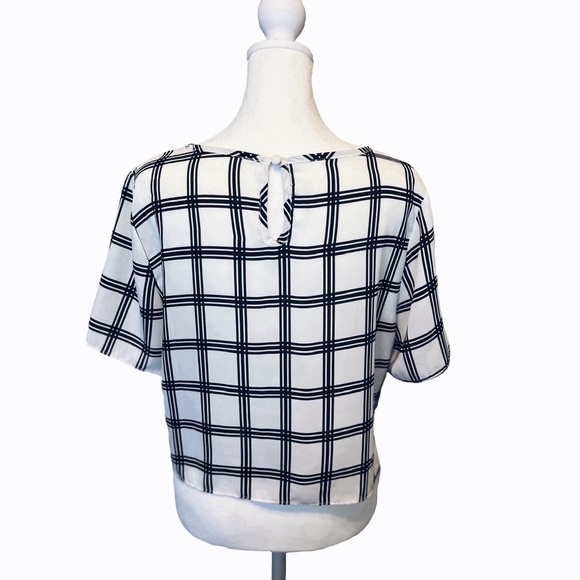 NWD Cropped High-Low Keyhole Blouse | Minimalist Plaid Grid Check Pattern - Picture 2 of 4